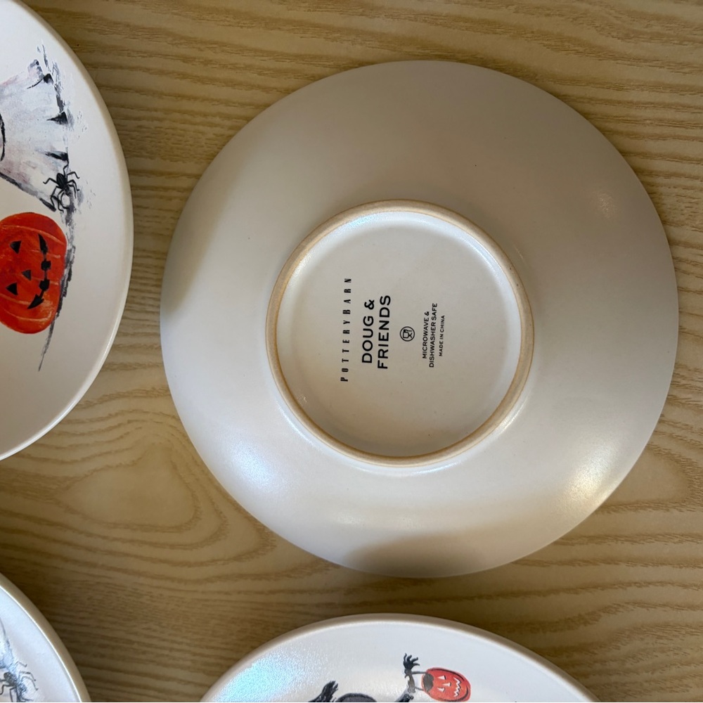 Pottery barn Halloween dessert plates - Picture 2 of 3